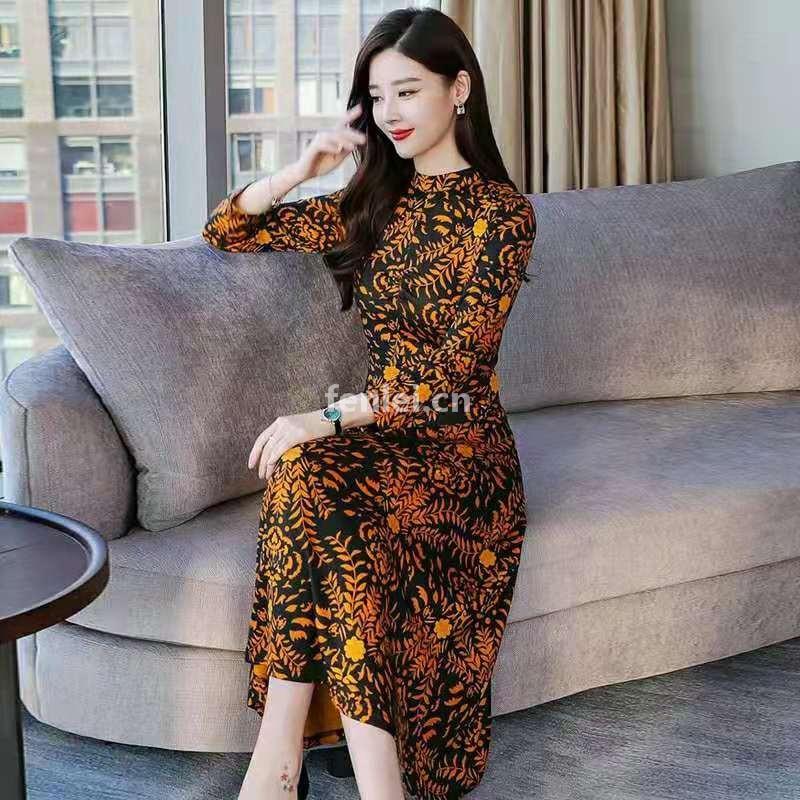 大量秋冬新款棉服羽绒服低价批发,一手货源,工厂直批(羽绒服批发商)